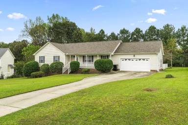 Main picture of 44 Silver Stirrup Ct