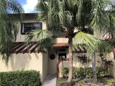 Main picture of 8921 Springtree Lakes Dr