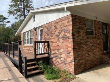 Main picture of 6213 Blynn Dr