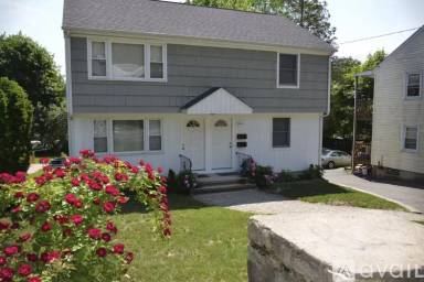 Main picture of 30 1/2 Bartlett Ave