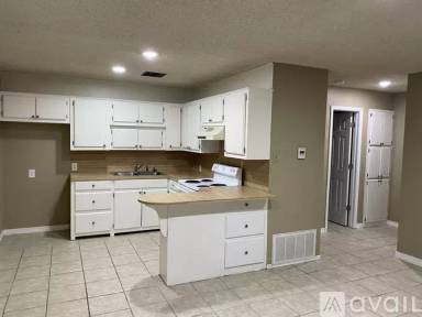 Main picture of 111 E Sandy Creek Dr