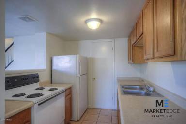 Main picture of 4205 S 47th St