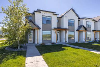 Main picture of 3380 Davis Ln