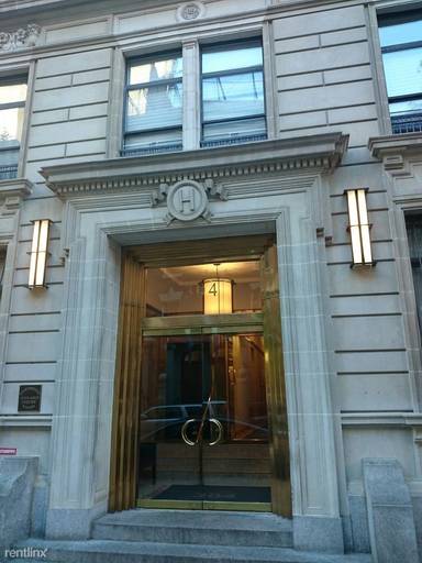 Main picture of 488 E 74th St