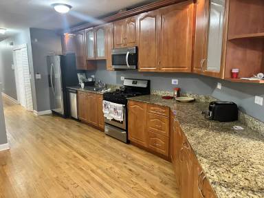 Main picture of 6435 S Kenwood Ave