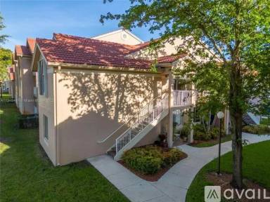 Main picture of Royal Palm Place Condominium