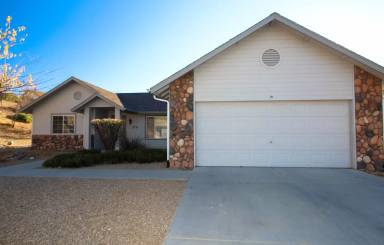 Main picture of 379 Badger Ct