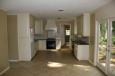 Main picture of 881 Briarwood Dr