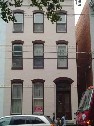Main picture of 8 E 3rd St