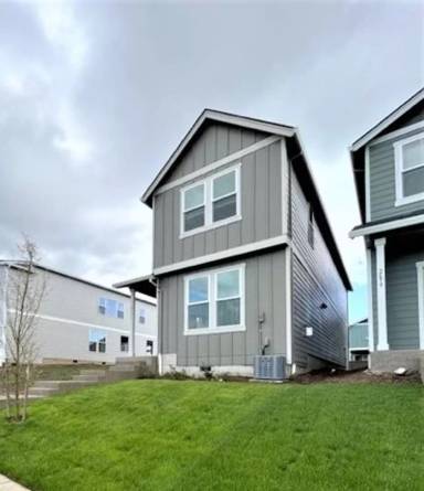 Main picture of 2633 NW Gregory Dr