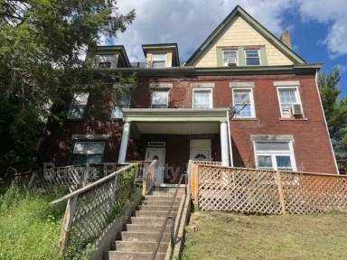 Main picture of 608 Airbrake Ave