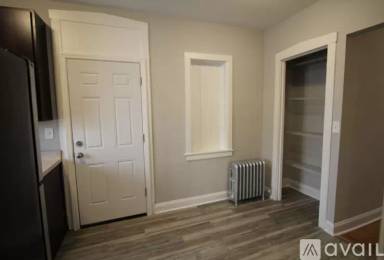 Main picture of 4822 W Montrose St and 4401-13 N La Crosse Ave Apartments