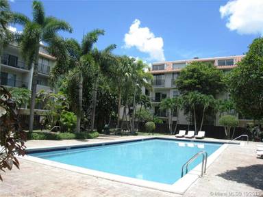 Main picture of Dadeland Grove
