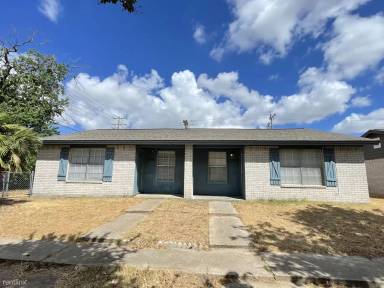Main picture of 1203 Airline Dr