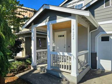 Main picture of 14624 46th Ave NE