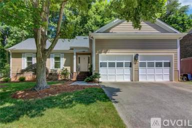 Main picture of 2022 Warwickshire Dr