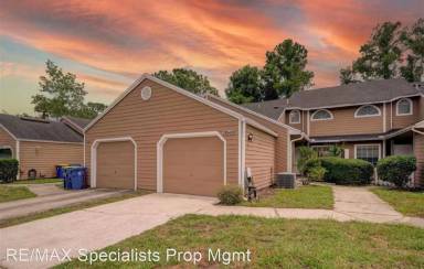 Main picture of 11840 Ashbrook Cir N