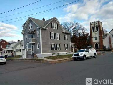 Main picture of 136 N Orchard St