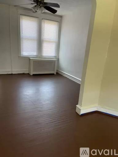 Main picture of 2090 Carver St