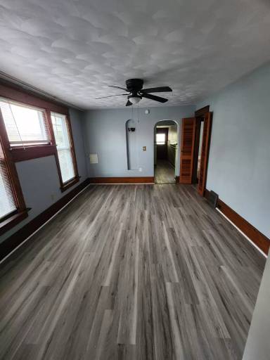 Main picture of 711 W 21st St