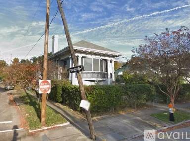 Main picture of 2200 Broadway St