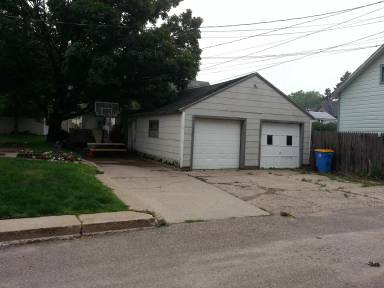 Main picture of 416 S Cedar Ave