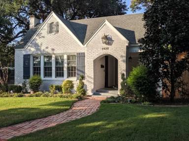 Main picture of 4438 Vandelia St