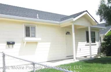 Main picture of 832 Cedar St
