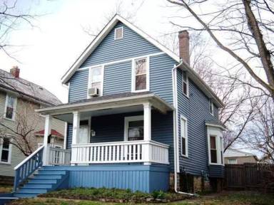Main picture of 136 W Blake Ave