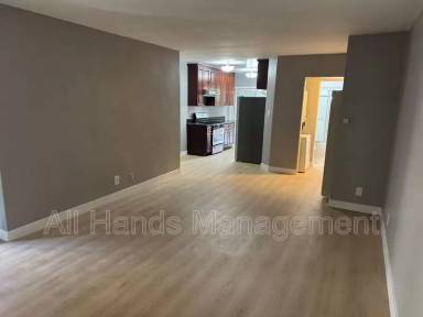 Main picture of 3025 E 5th St