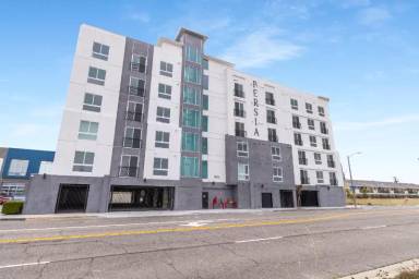 Main picture of 11810 Aviation Blvd