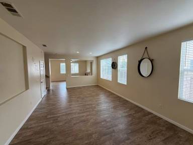 Main picture of 371 Huerta St