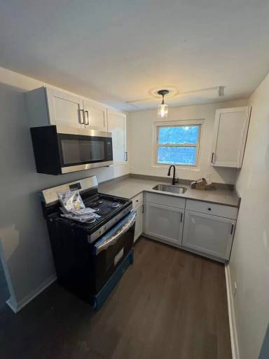 Main picture of 51 Mast Rd