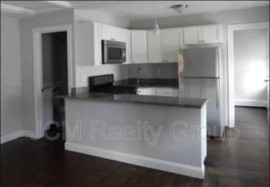Main picture of 70 Safford St