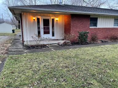 Main picture of 200 Brewer Rd