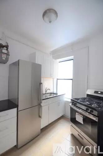 Main picture of 505 W 135th St