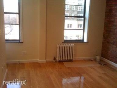Main picture of 459 W 50th St