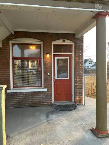 Main picture of 1128 E Second St - B
