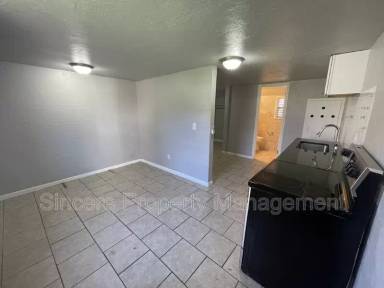 Main picture of 2440 Cashion Pl