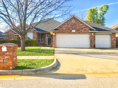 Main picture of 7400 NW 112th St