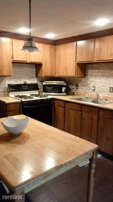 Main picture of 5204 Roman Dr