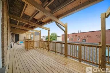 Main picture of 2257 S Oakley Ave