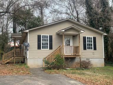 Main picture of 819 E Solomon St