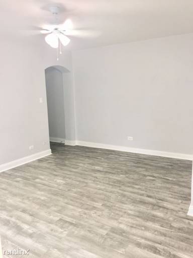 Main picture of 4070 N Kenmore Ave