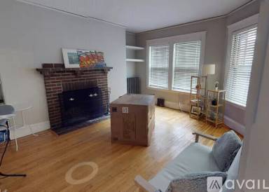 Main picture of 13 Story St