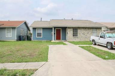 Main picture of 815 W Olmos Dr