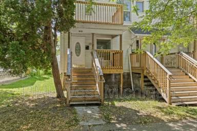 Main picture of 1051 Pine Ave NW