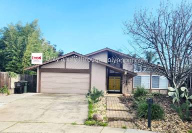Main picture of 2796 Catania Way