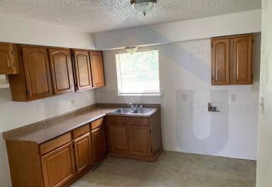 Main picture of 846 Bluewood Dr