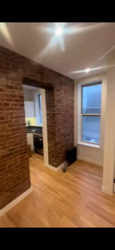 Main picture of 229 E 29th St Apartments